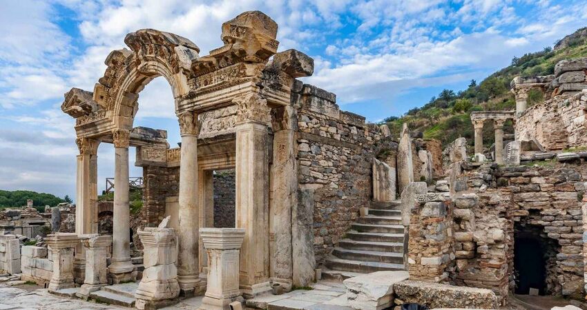 6 Days West Agean Tour Istanbul -Kusadasi – Ephesus - Pamukkale Winter Promotion