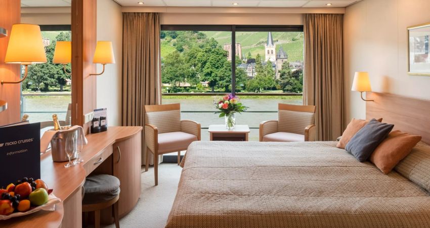 4-Day Tour of the Rhine River Aboard the Superior Rhein Symphonie – Colorful Christmas Markets Tour