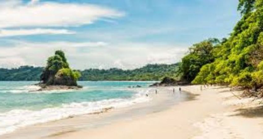 Costa Rica Essential